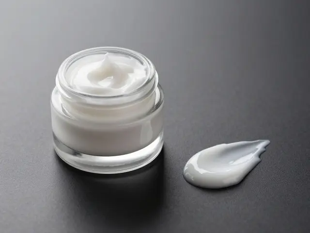Jak používat retinol na pleť: Kompletní průvodce pro začátečníky i pokročilé